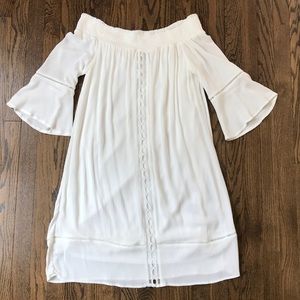 Off the shoulder crochet detail shift dress.